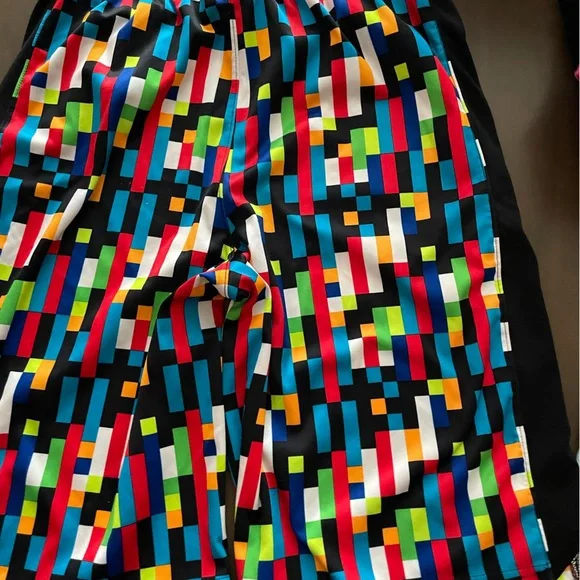 Under Armor Shorts - size youth large - Picture 4 of 6